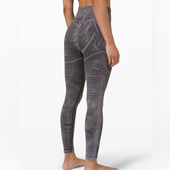 lululemon ebb to street tight leggings in wash - Picture 1 of 12